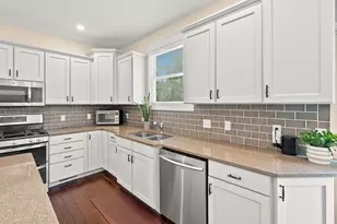 7585 Oakwood Ave, Kalamazoo, MI 49009 - Photo 20