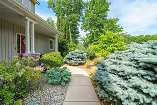7585 Oakwood Ave, Kalamazoo, MI 49009 - Photo 6