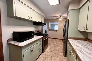 1683 Shorewood Dr, Norton Shores, MI 49441 - Photo 4