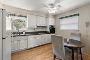 32369 Alvin St, Garden City, MI 48135 - Photo 10