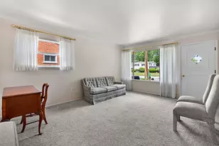 32369 Alvin St, Garden City, MI 48135 - Photo 4