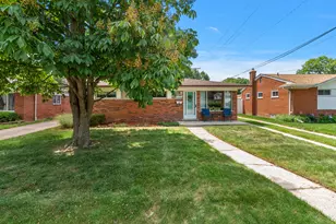 32369 Alvin St, Garden City, MI 48135 - Photo 2