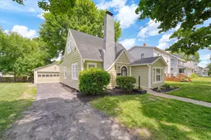 130 W Euclid Ave, Jackson, MI 49203 - Photo 2