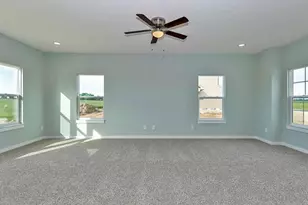 19 Pinewood Dr, Grass Lake, MI 49240 - Photo 2