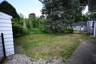 2734 Wellington Rd, Kalamazoo, MI 49008 - Photo 8