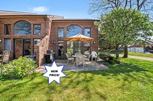 212 Harbor Dr, Ludington, MI 49431 - Photo 1