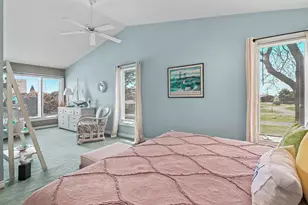 212 Harbor Dr, Ludington, MI 49431 - Photo 20