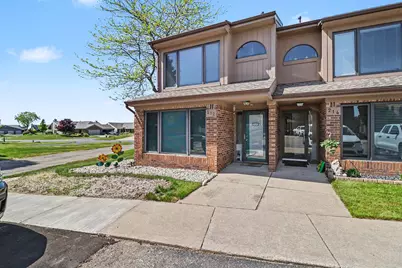 212 Harbor Drive, Ludington, MI 49431 - Photo 2