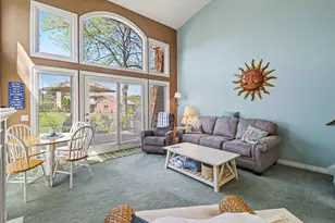 212 Harbor Dr, Ludington, MI 49431 - Photo 6
