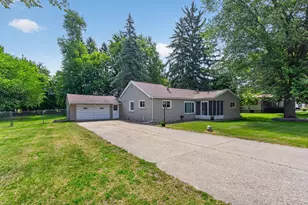539 Jacqueline St, Jackson, MI 49202 - Photo 4