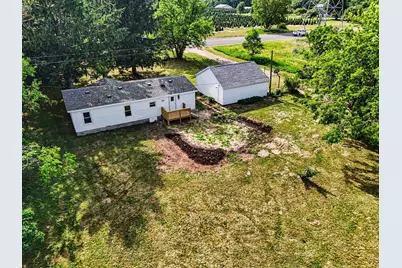 12057 M-40, Gobles, MI 49055 - Photo 22