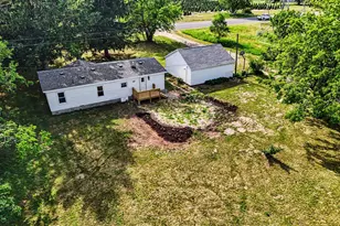 12057 M-40, Gobles, MI 49055 - Photo 22