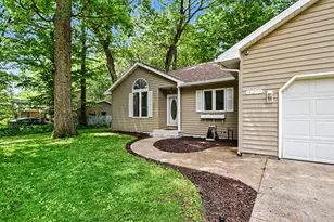14275 Shiawassee Dr, Grand Haven, MI 49417 - Photo 4