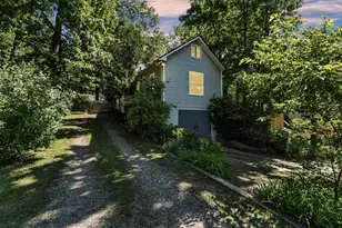 6330 Oakdale Dr, Brighton, MI 48116 - Photo 2
