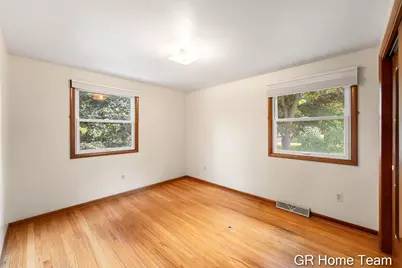 895 Bellewood Drive SE, Grand Rapids, MI 49508 - Photo 24