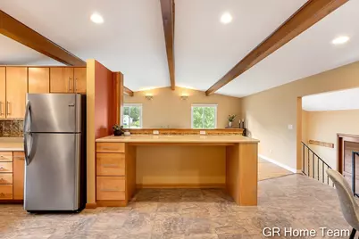 895 Bellewood Drive SE, Grand Rapids, MI 49508 - Photo 20