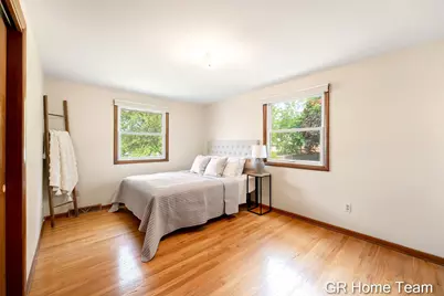 895 Bellewood Drive SE, Grand Rapids, MI 49508 - Photo 4