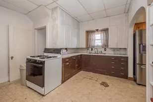 601 N Kalamazoo St, Paw Paw, MI 49079 - Photo 14