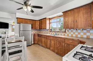 2109 Bloomfield Ave, Kalamazoo, MI 49001 - Photo 10