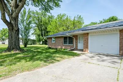 6834 E Napier Avenue, Benton Harbor, MI 49022 - Photo 2