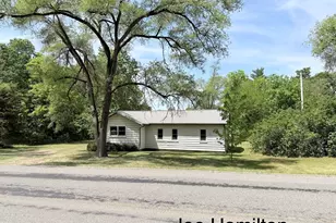 391 N Briggs Rd, Middleville, MI 49333 - Photo 2