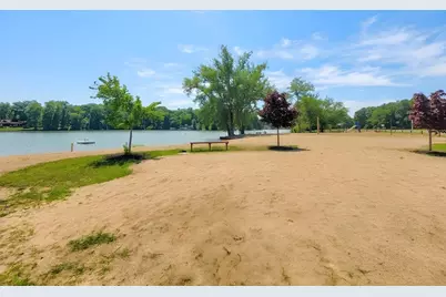 237 Markus Glen Drive, Plainwell, MI 49080 - Photo 10