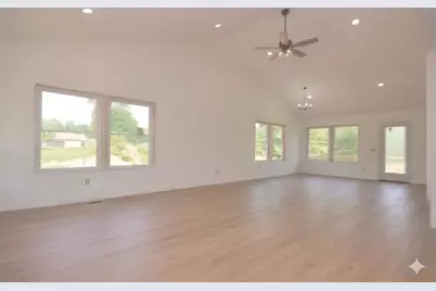 237 Markus Glen Drive, Plainwell, MI 49080 - Photo 2
