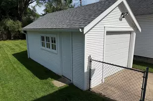 2074 Prospect Ave NE, Grand Rapids, MI 49505 - Photo 6
