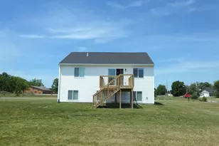 670 Manorwood Cir, Benton Harbor, MI 49022 - Photo 4