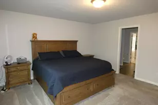 670 Manorwood Cir, Benton Harbor, MI 49022 - Photo 14