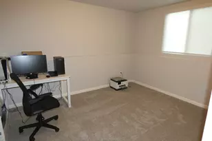 670 Manorwood Cir, Benton Harbor, MI 49022 - Photo 20