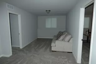 670 Manorwood Cir, Benton Harbor, MI 49022 - Photo 18