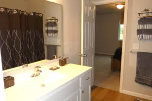 670 Manorwood Cir, Benton Harbor, MI 49022 - Photo 16