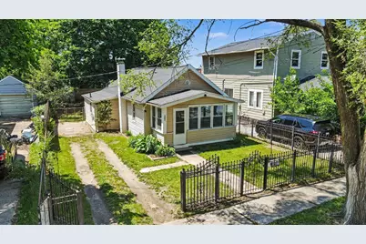 2841 Longstreet Avenue SW, Wyoming, MI 49509 - Photo 2