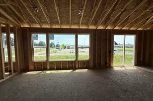 10058 Strawberry Ln, Zeeland, MI 49464 - Photo 4