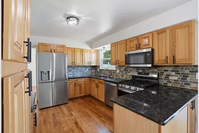 44890 Greenwood Drive, Belleville, MI 48111 - Photo 8