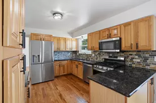 44890 Greenwood Dr, Belleville, MI 48111 - Photo 8