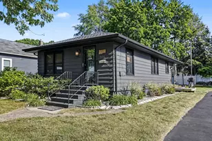 1414 Margaret Pl, Saint Joseph, MI 49085 - Photo 6