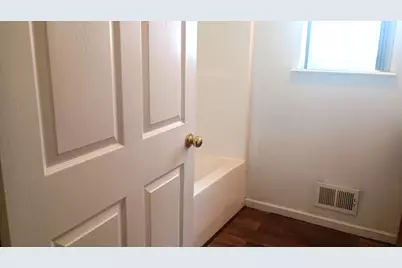 1738 Oak Street, Monroe, MI 48161 - Photo 4
