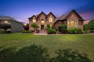 57629 Stonebriar Dr, Washington, MI 48094 - Photo 2