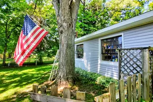 8052 Schroeder St, Onekama, MI 49675 - Photo 48