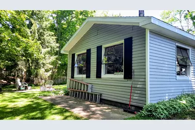 8052 Schroeder Street, Onekama, MI 49675 - Photo 54