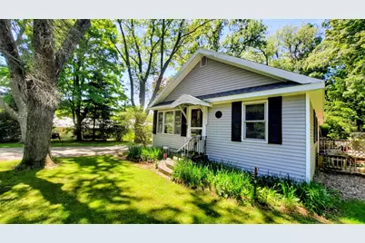 8052 Schroeder Street, Onekama, MI 49675 - Photo 12