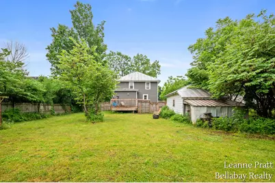 727 E Clinton Street, Hastings, MI 49058 - Photo 4
