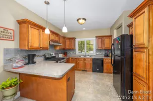 1015 Grosvenor Dr, Greenville, MI 48838 - Photo 16