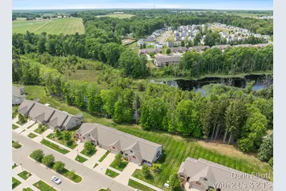 1015 Grosvenor Drive #Unit 4, Greenville, MI 48838 - Photo 2