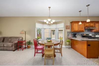 1015 Grosvenor Drive #Unit 4, Greenville, MI 48838 - Photo 12