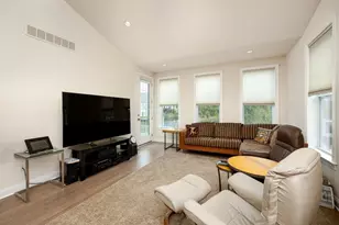 3031 N Spurway Dr, Ann Arbor, MI 48105 - Photo 14
