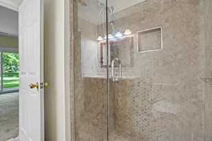 11107 Farmingdale Ln, Walled Lake, MI 48390 - Photo 24