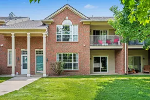 11107 Farmingdale Ln, Walled Lake, MI 48390 - Photo 2